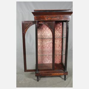 Kleine Säulenvitrine