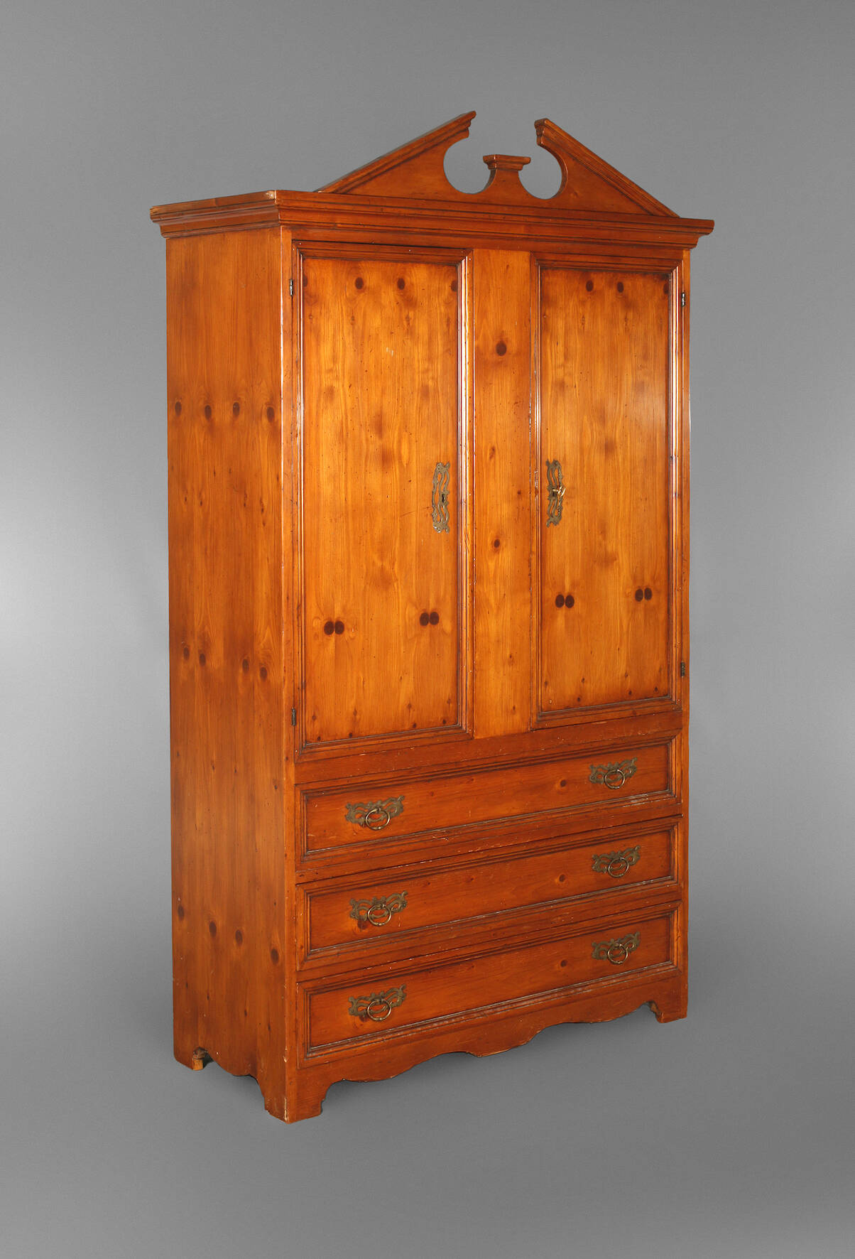 Aufsatzschrank Neobarock