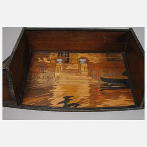 Kleines Wandregal Jugendstil