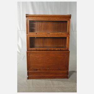 Zwei Systemschränke