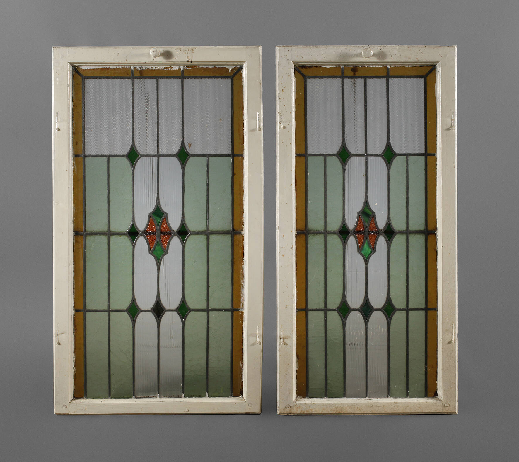 Paar Bleiglasfenster