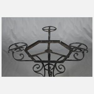 Blumenjardiniere Schmiedeeisen