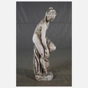 Gartenfigur Venus nach dem Bade
