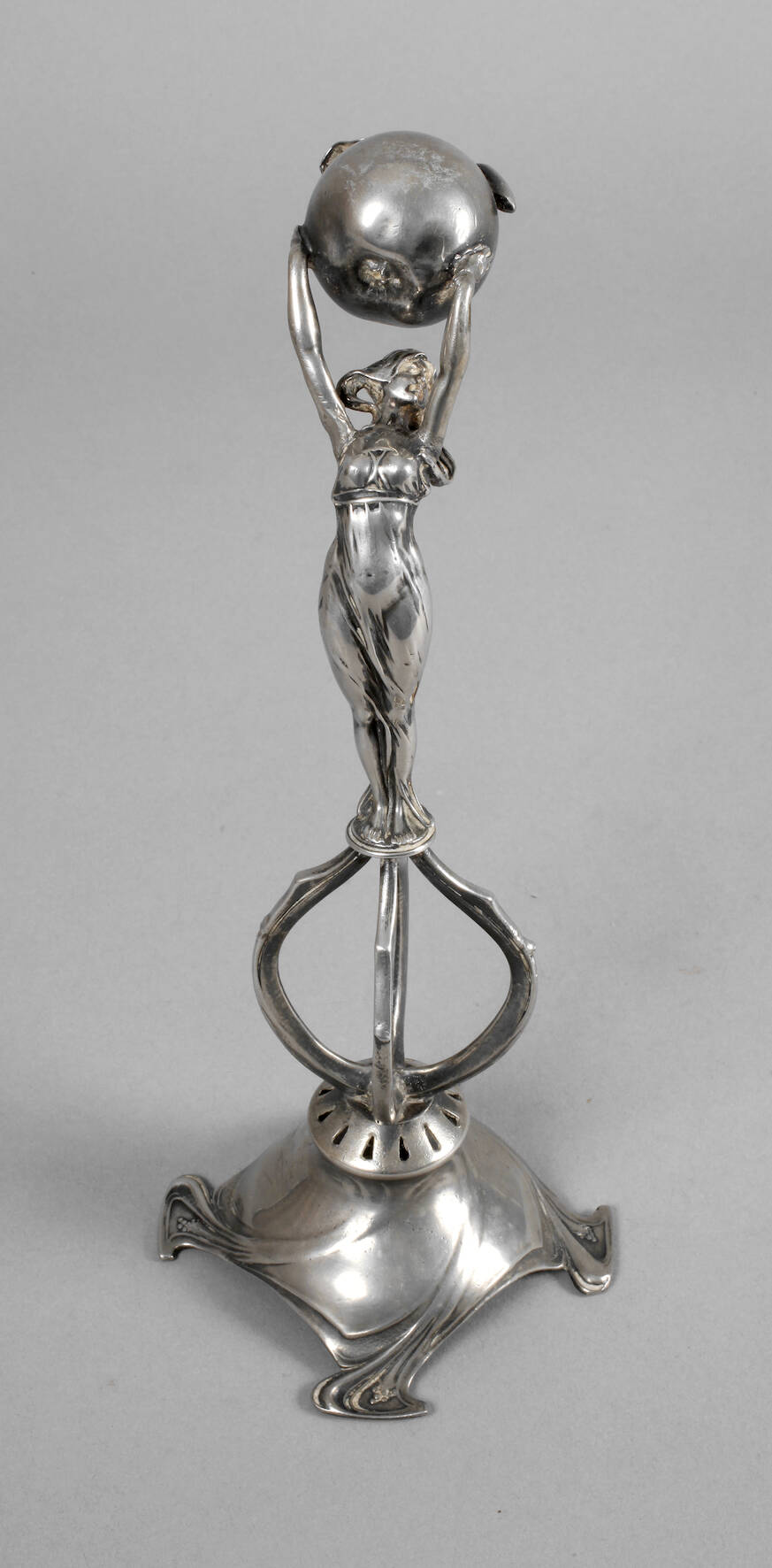 Figürlicher Messerständer