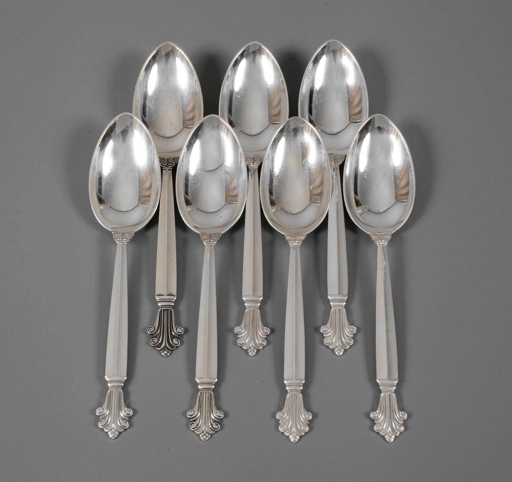 Georg Jensen sieben Dessertlöffel "Königin"