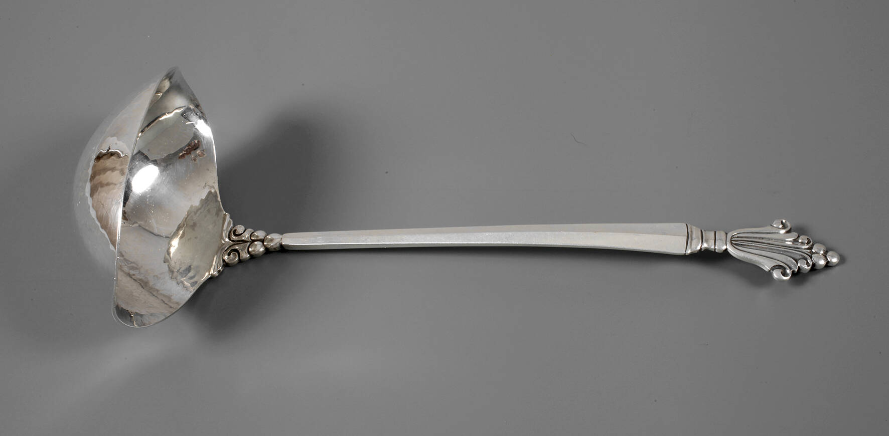 Georg Jensen Saucenkelle "Königin"