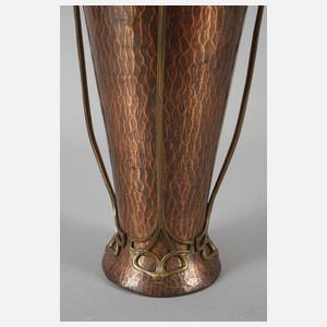 Kupfervase mit Messingapplikationen