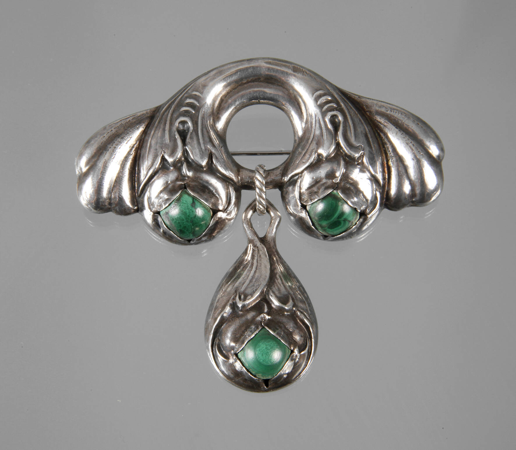 Jugendstilbrosche mit Malachit