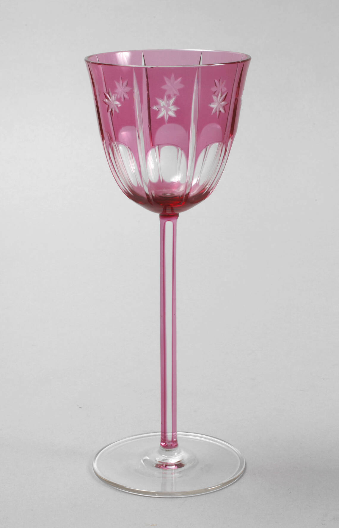 Stengelglas mit Überfang