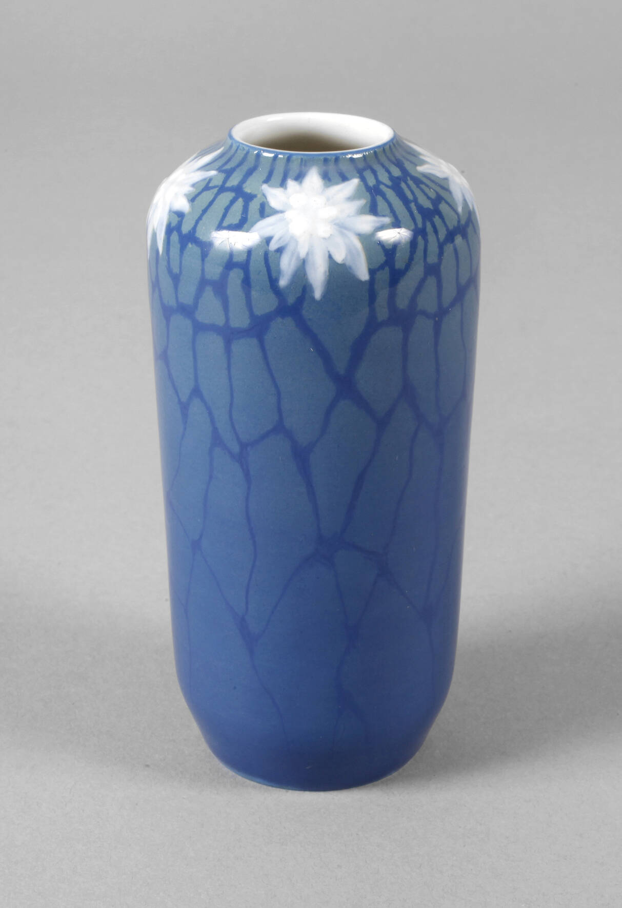 Meissen "Jugendstil-Vase" mit Edelweißdekor