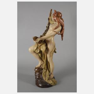 Goldscheider Wien große "Spiegelträgerin"