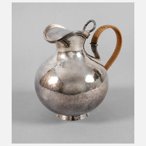 Silberkanne mit Basthenkel