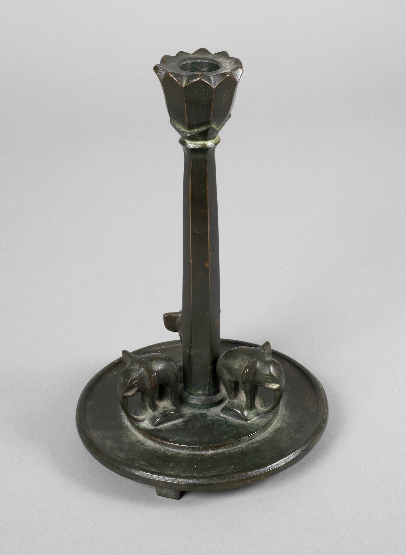 Leuchter mit Elefanten Art déco