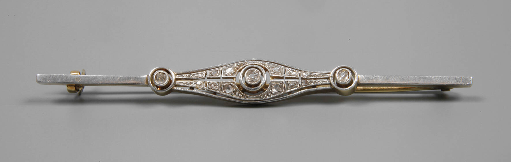 Stabbrosche mit Diamanten