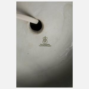 Fraureuth "Knieende Ägypterin mit Vase"