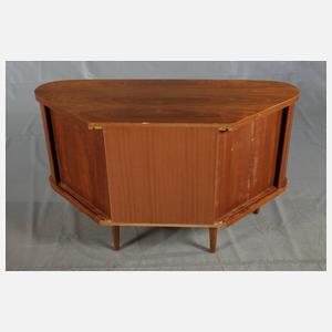 Kleines Eckschränkchen