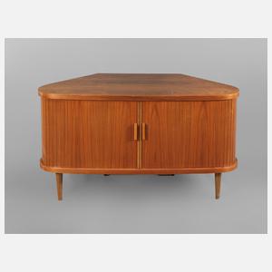 Kleines Eckschränkchen