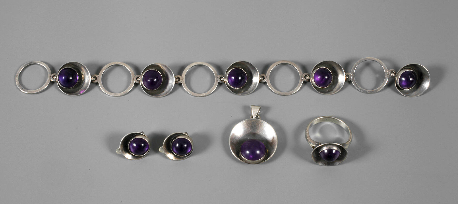 Nefrom Schmuckset mit Amethysten