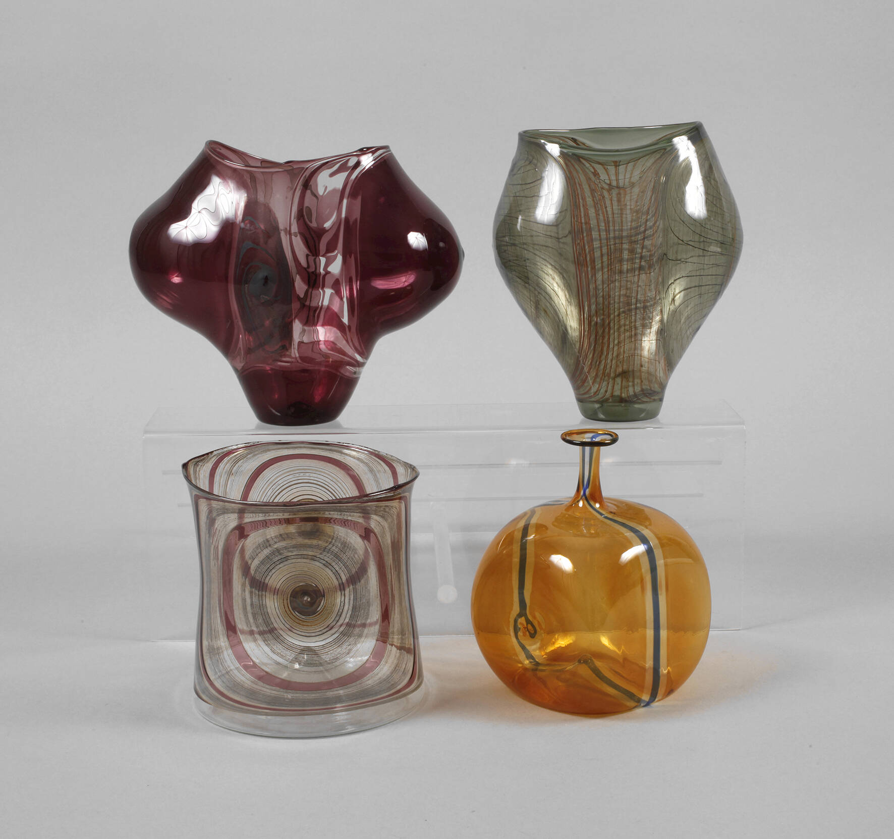 Vier Vasen Hubert Koch