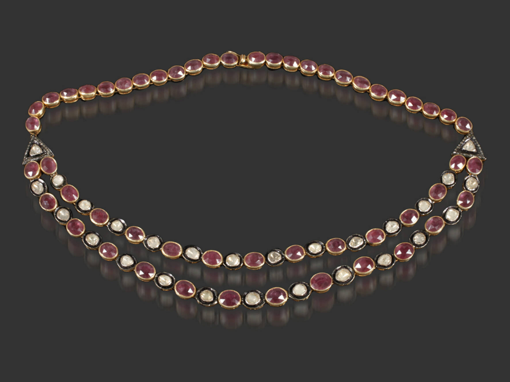 Collier mit Rubinen und Diamanten