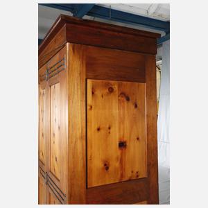 Kleider- und Wäscheschrank Richard Riemerschmid
