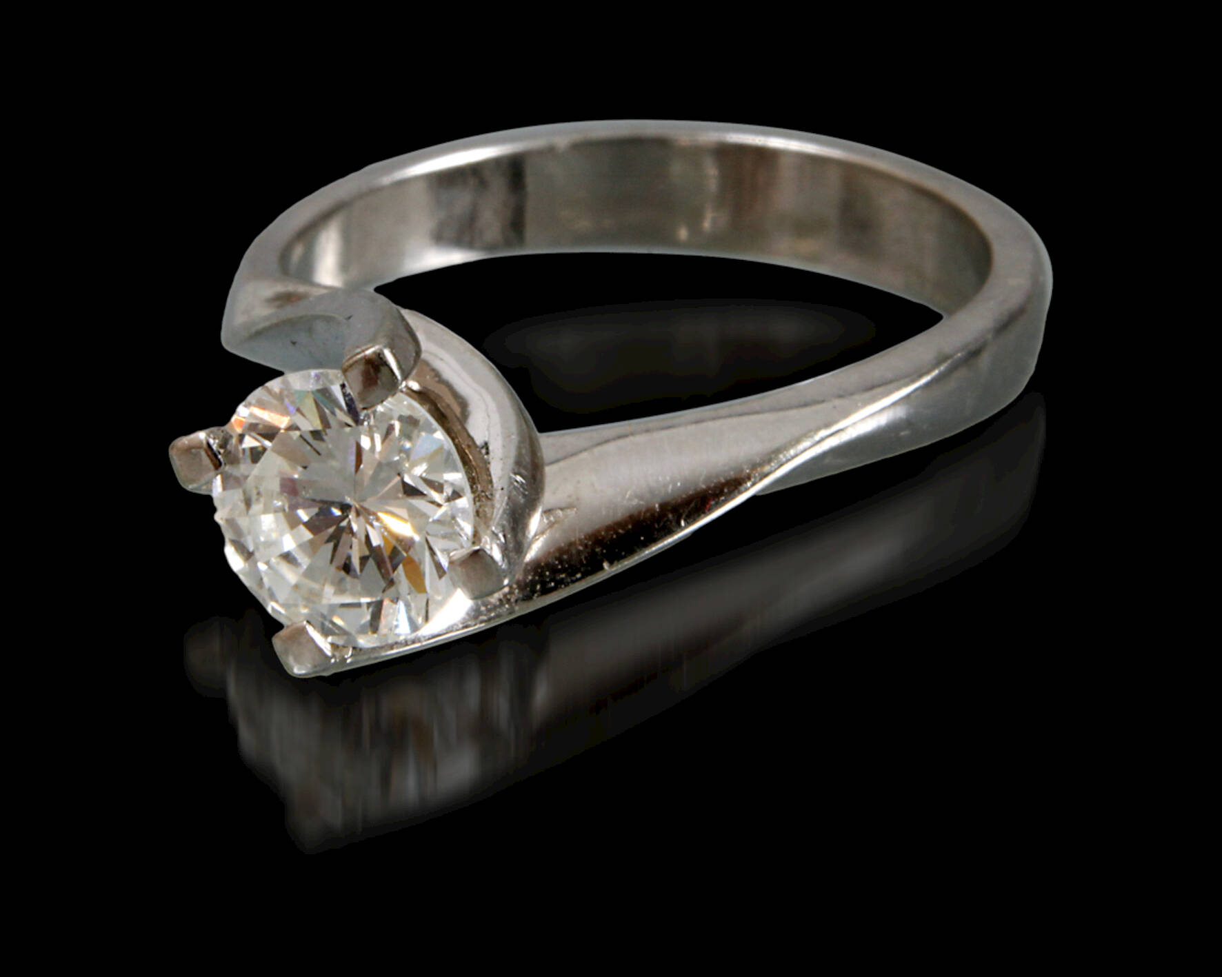 Solitärring mit Brillant von ca. 1,05 ct