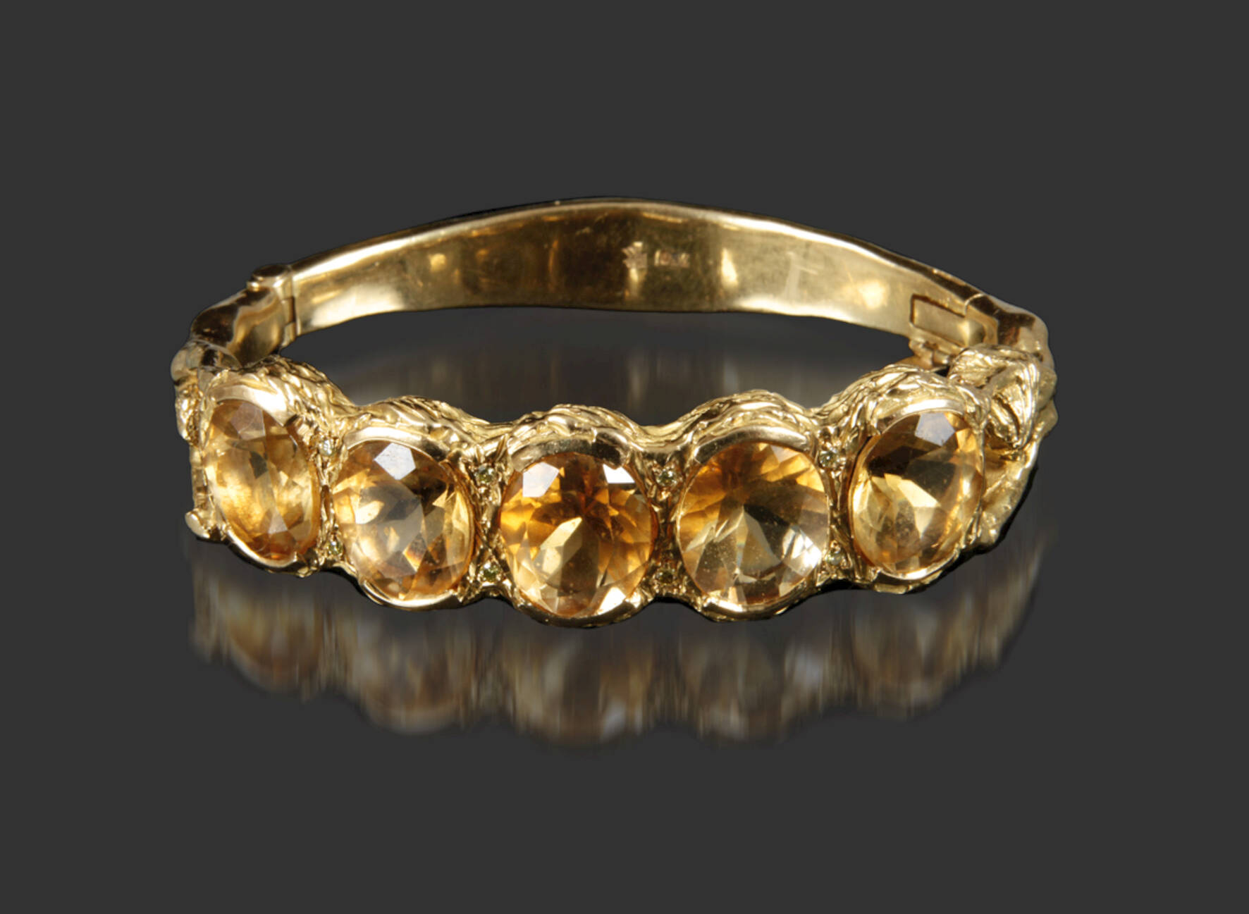 Massiver Armreif mit Citrinen