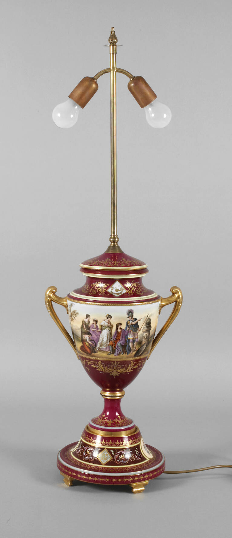 Große Prunkvase als Lampenfuß