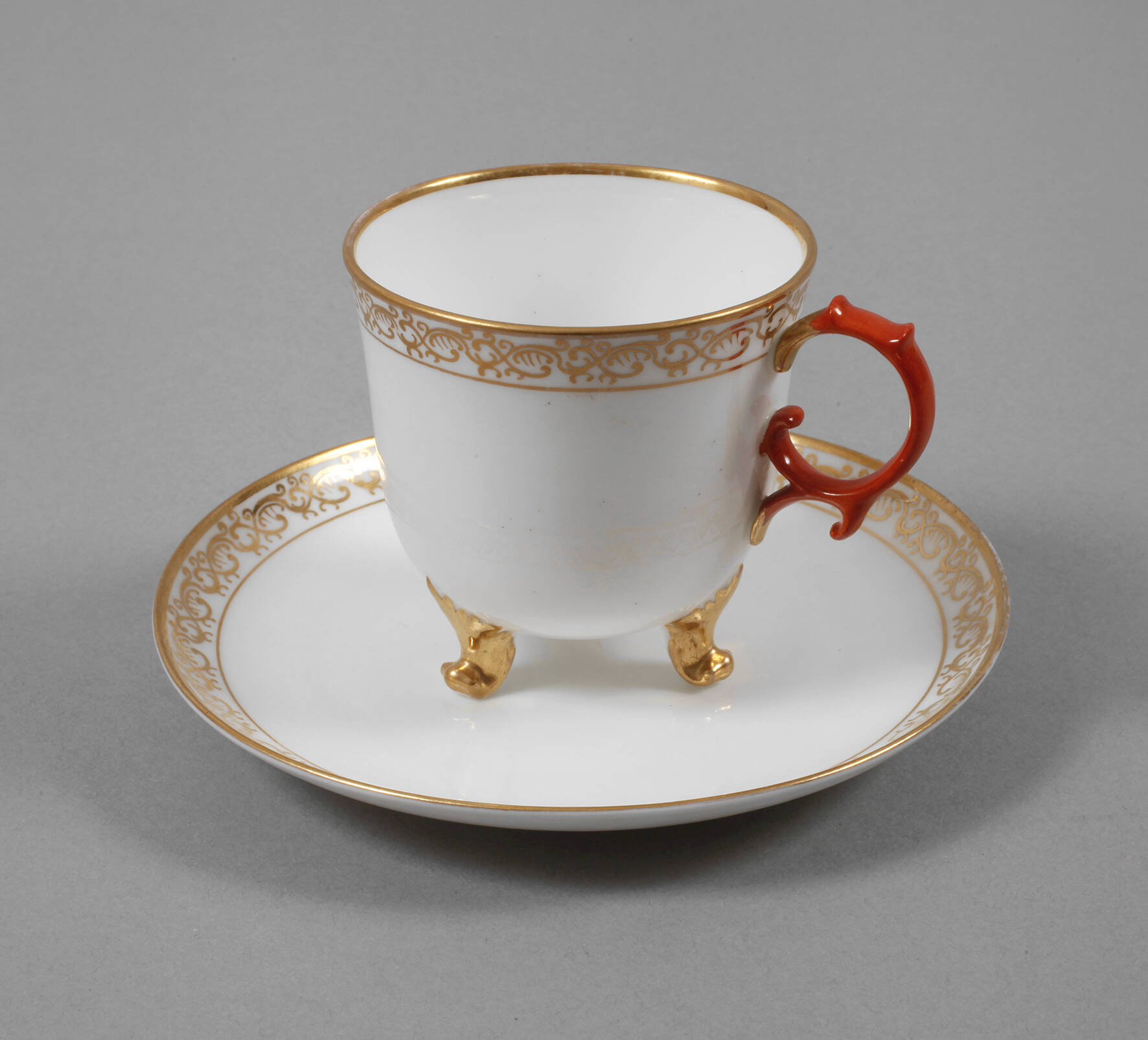 KPM Berlin Kaffeetasse mit Goldmalerei