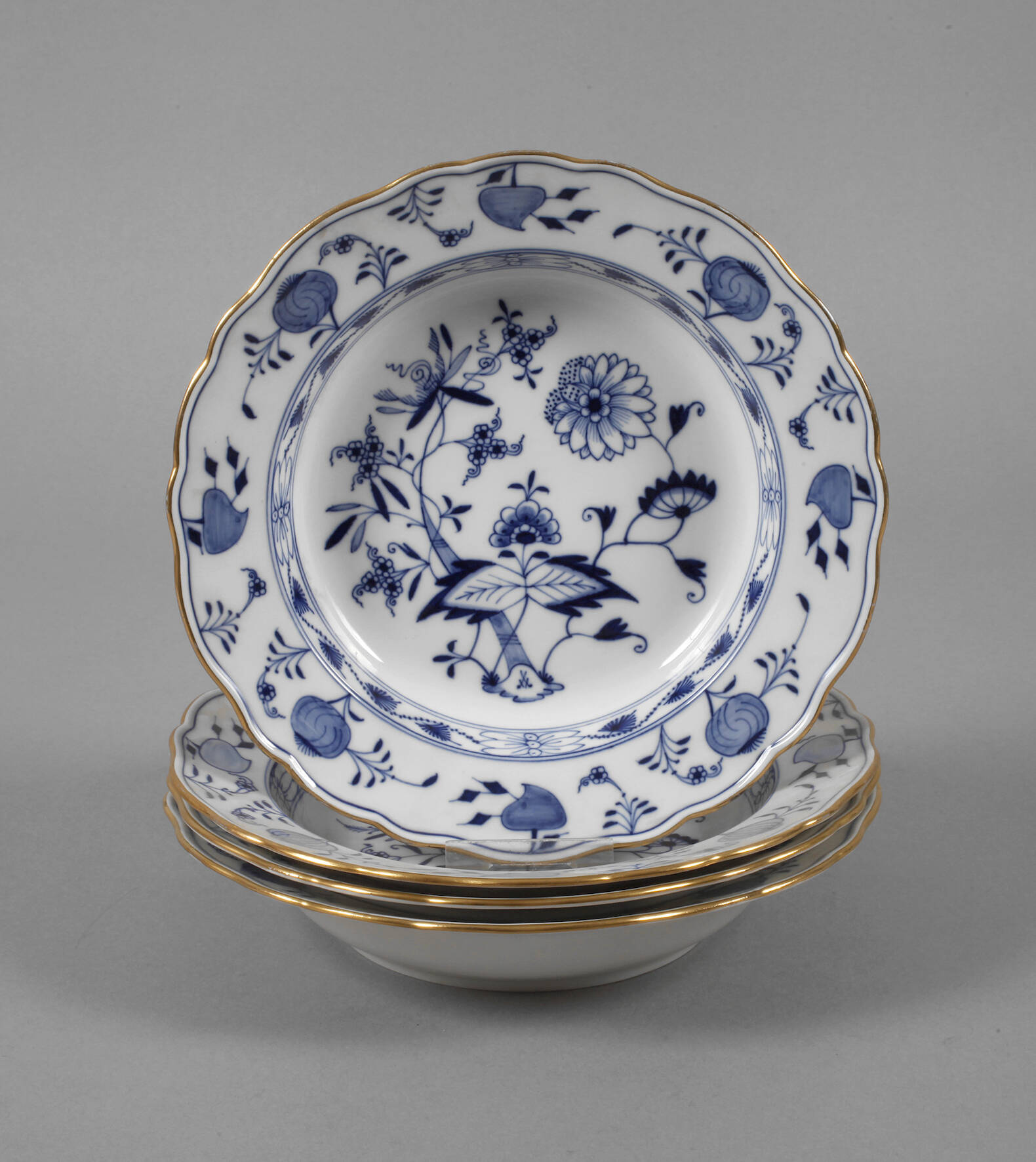 Meissen vier Suppenteller "Zwiebelmuster"