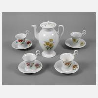 Meissen Kaffeekanne und vier Tassen "Blume 1"111
