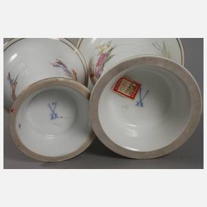 Meissen zwei Trompetenvasen "Blumenbukett"