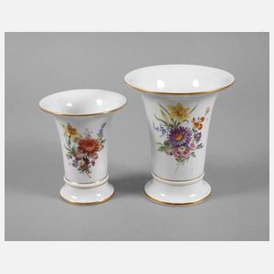 Meissen zwei Trompetenvasen "Blumenbukett"