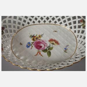 Meissen großer Henkelkorb mit Vergissmeinnichtblüten