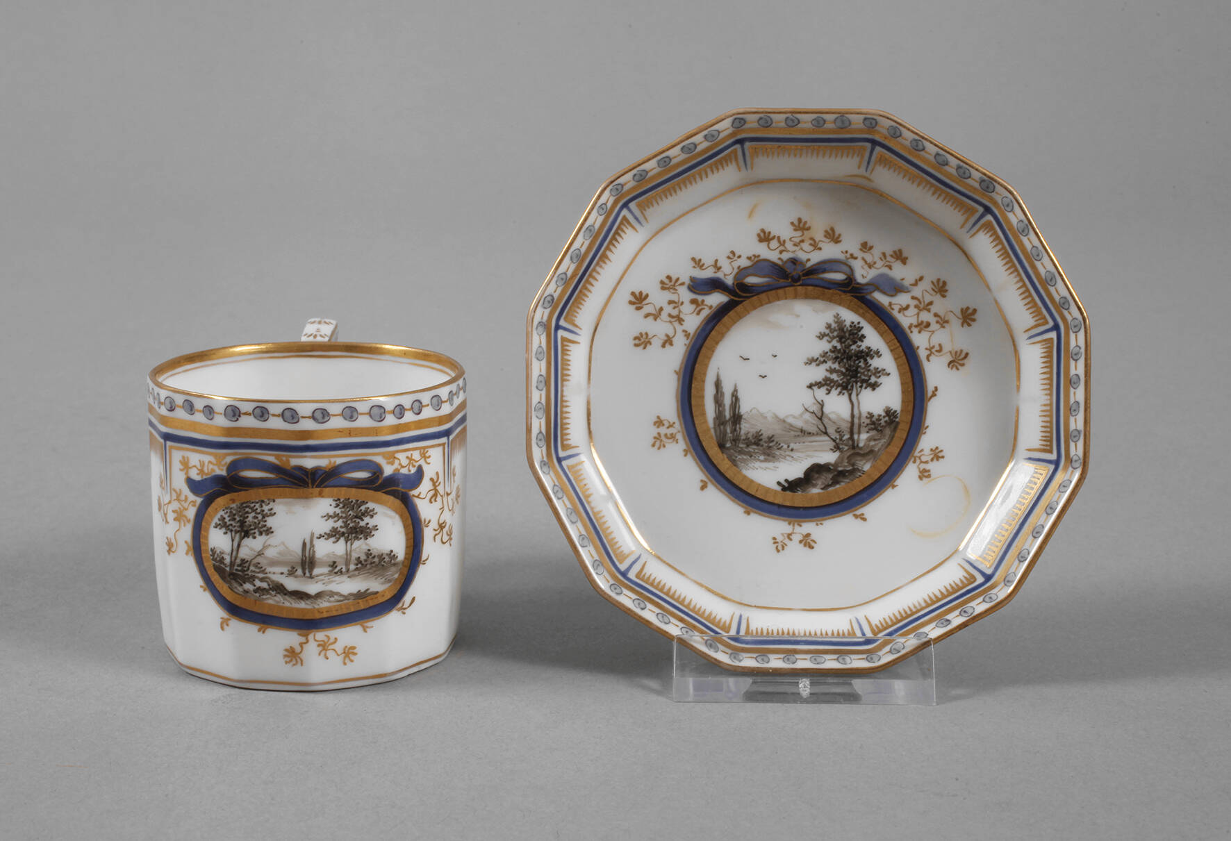 Nymphenburg Mokkatasse "Perl"