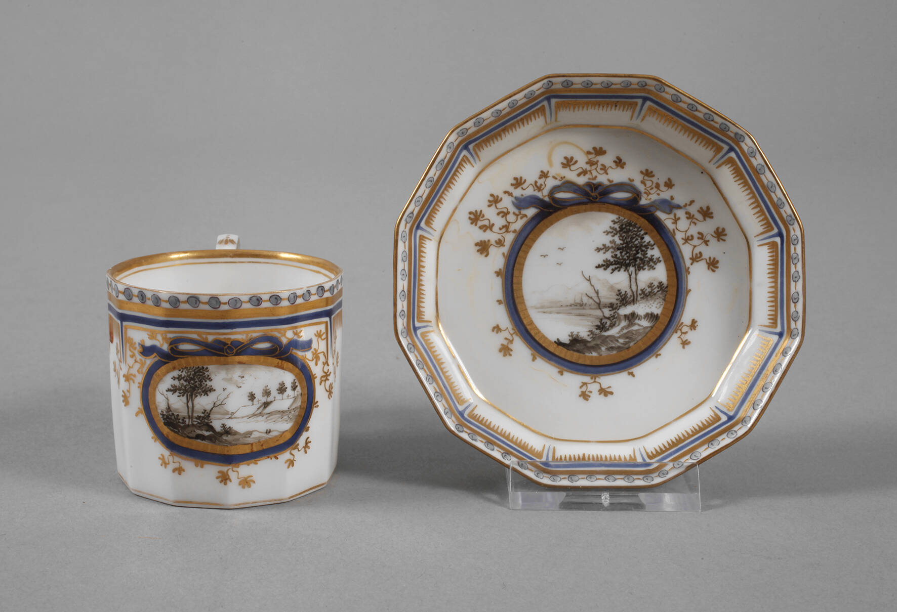 Nymphenburg Mokkatasse "Perl"