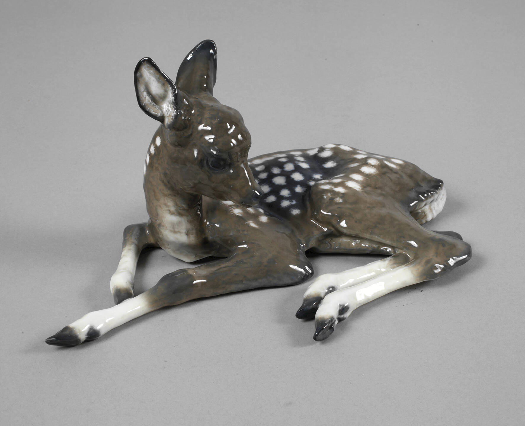 Rosenthal "Liegendes Rehkitz"