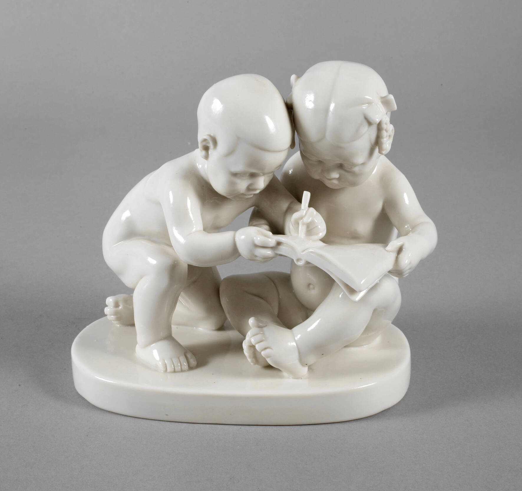 Schwarzburger Werkstätten "Schreibende Kinder"