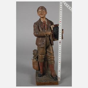 Goldscheider Wien Schuljunge mit Bilderrätsel