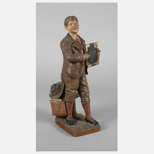 Goldscheider Wien Schuljunge mit Bilderrätsel