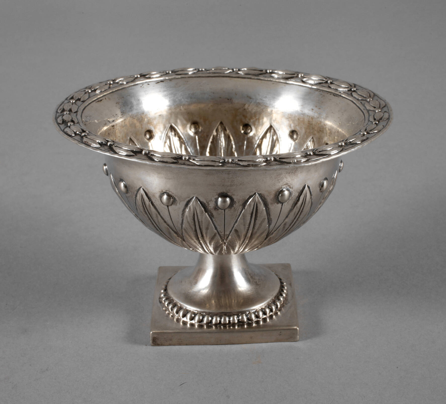 Klassizistische Fußschale Dresden