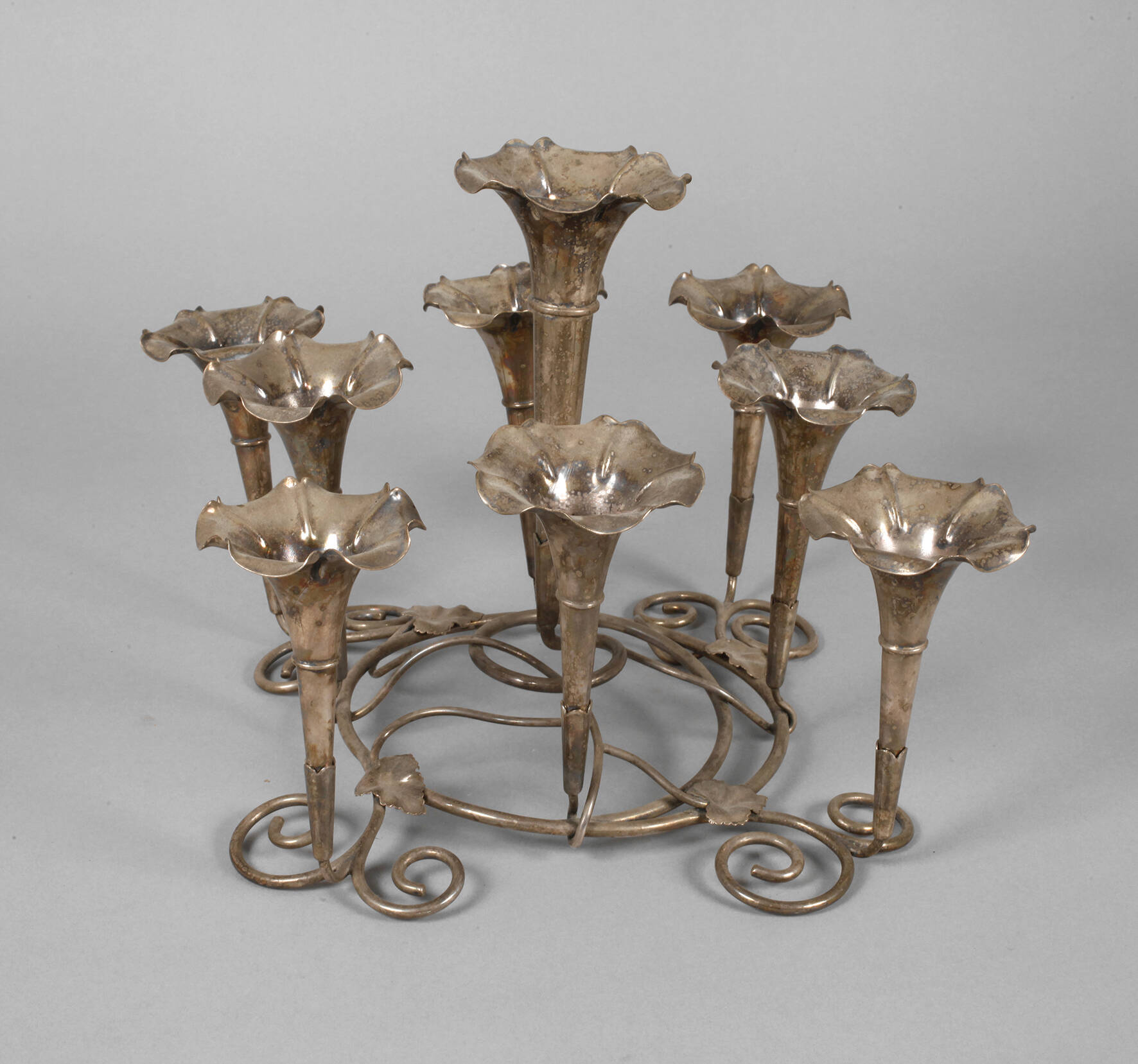 Leuchter mit Blütenkelchen