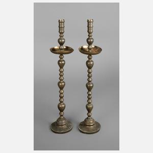 Paar Standkerzenhalter im Barockstil