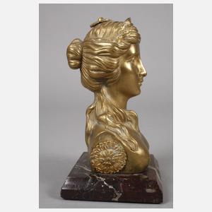 Klassizierende Büste