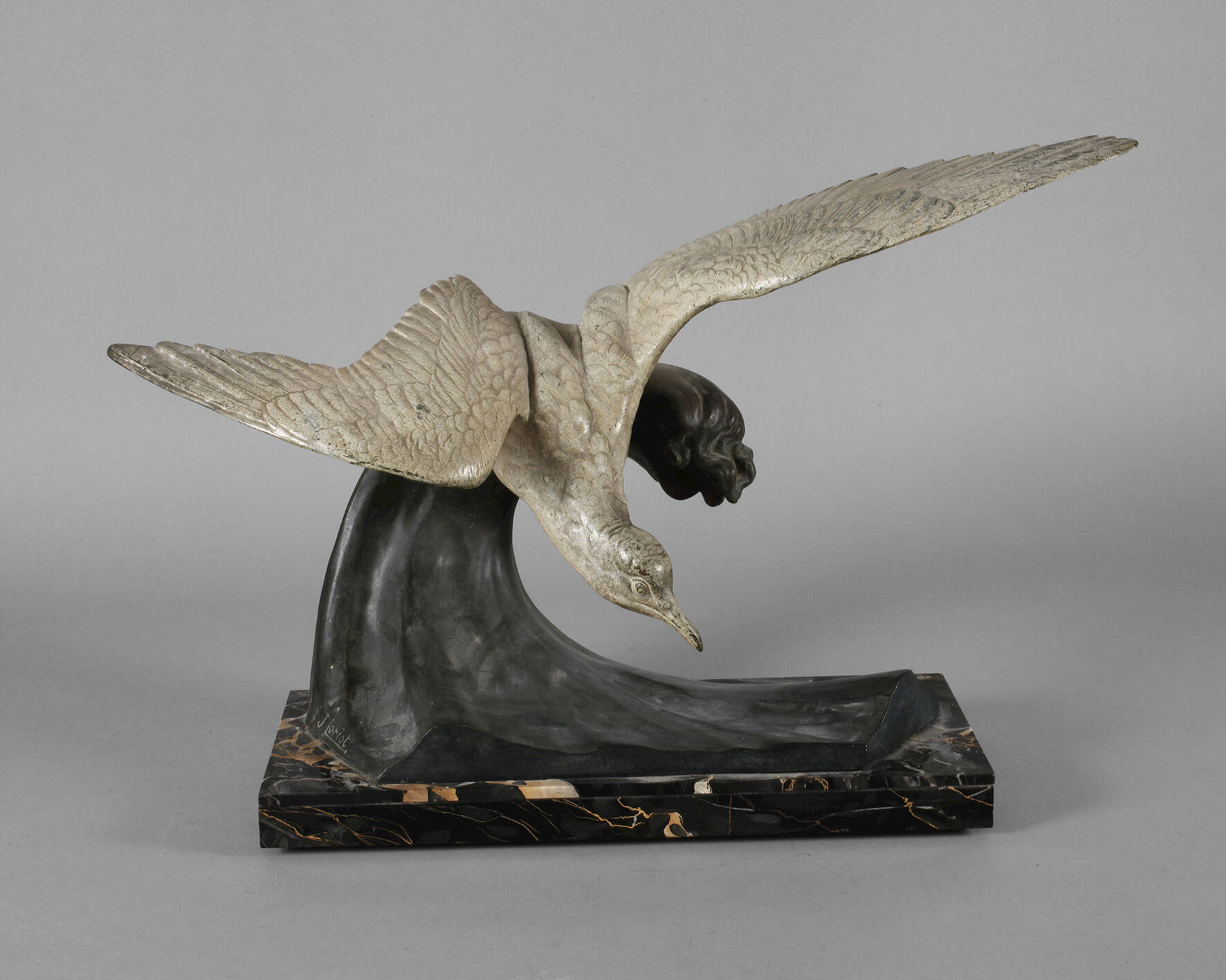 J. Loriot, Möwe im Flug