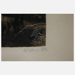 E. Pernice, Gehende Frau