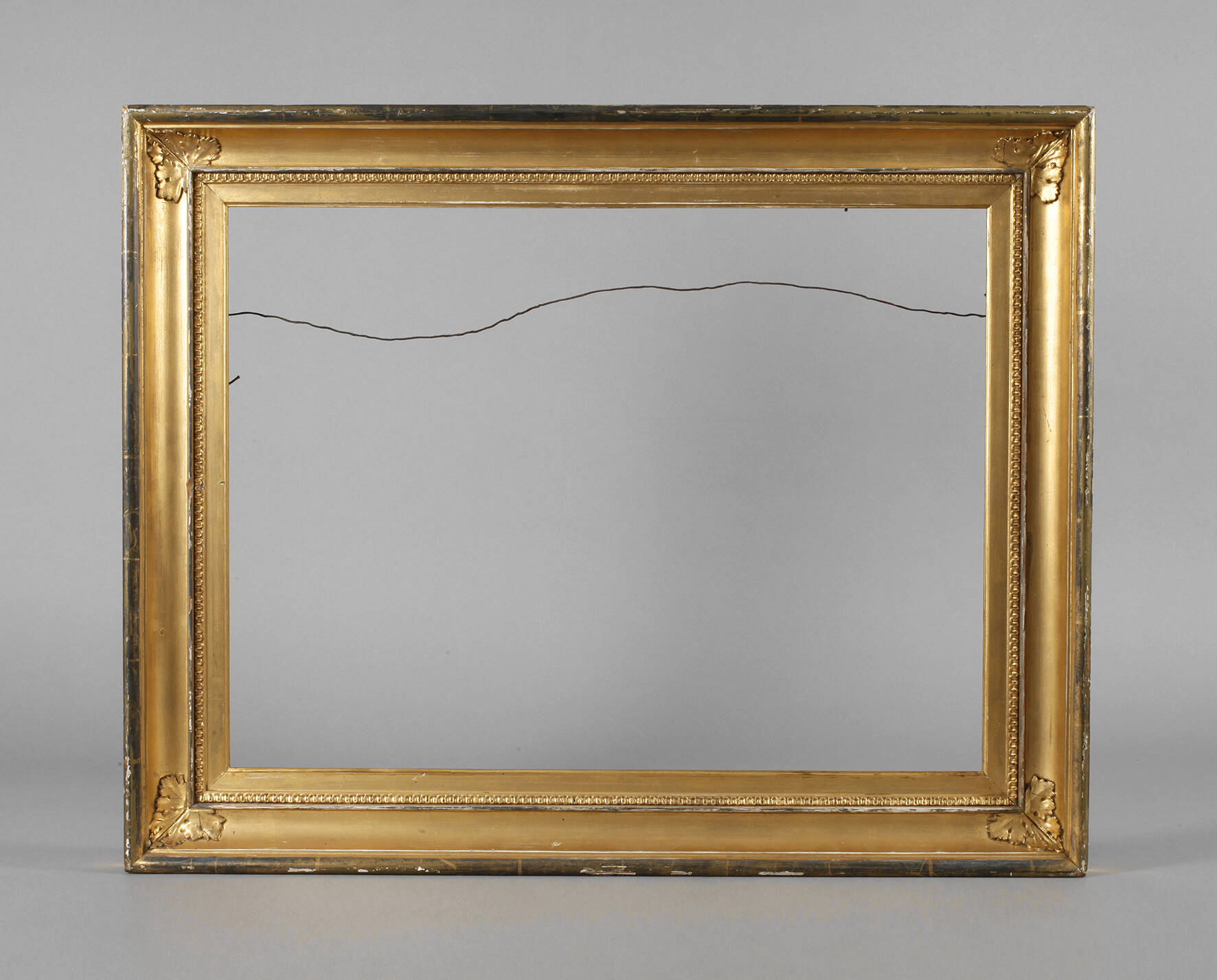 Rahmen mit Weinlaubdekor