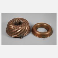 Zwei Kupferbackformen111