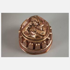 Zwei Pastetenformen und zwei Vorratsdosen