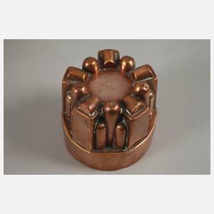 Zwei Pastetenformen und zwei Vorratsdosen